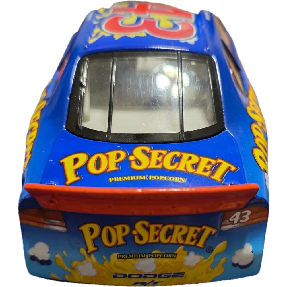 Hot Wheels John Andretti #43 Pop Secret 2000 Dodge Intrepid 1:24 NASCAR